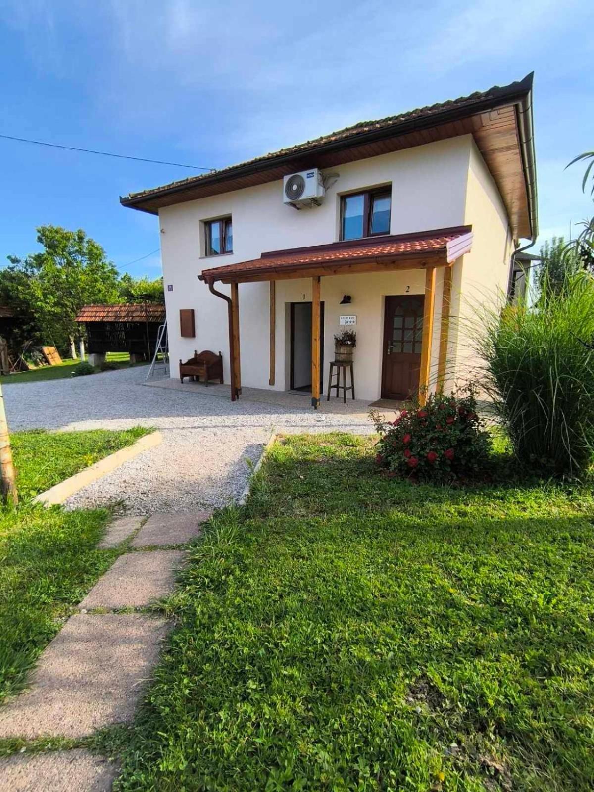 Begova Kuca-Velika Kladusa Exterior photo